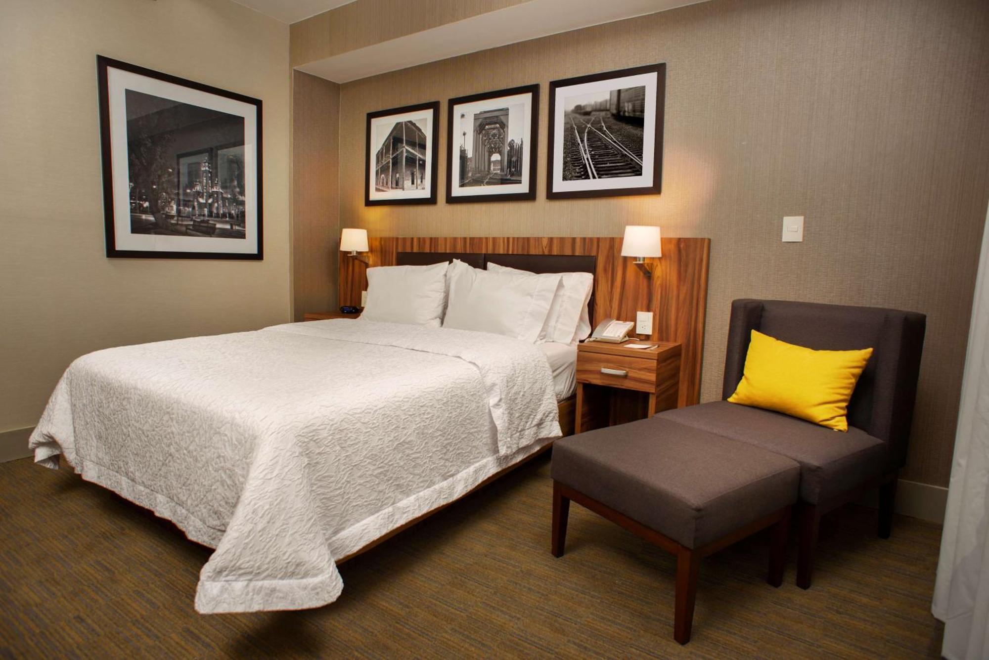 Hampton Inn Piedras Negras Exterior photo